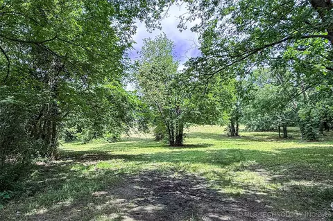 608 S Cherokee St, Locust Grove, OK 74352