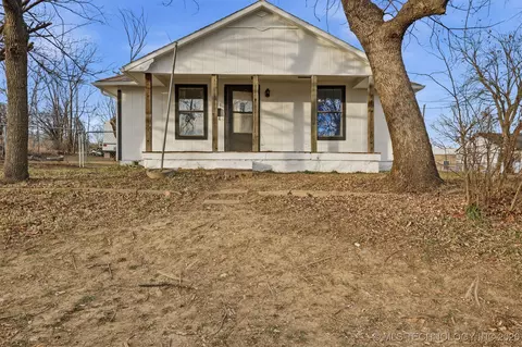147 E Dale St, Drumright, OK 74030