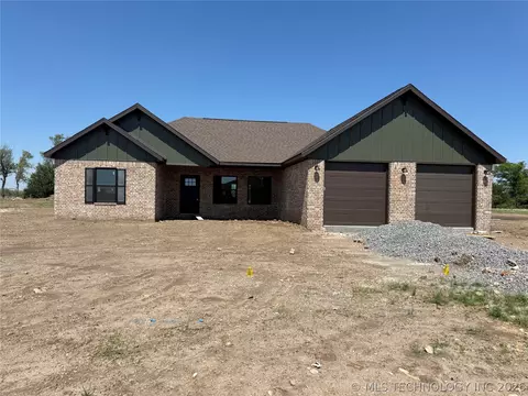 1980 N Everly Dr, Tahlequah, OK 74464