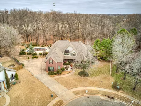 6301 S 5th Ave, Broken Arrow, OK 74011