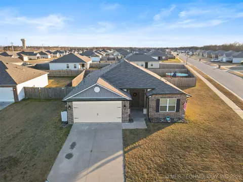 10014 E 110th Pl N, Owasso, OK 74055
