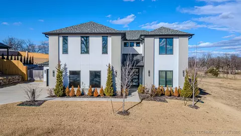 6621 E 153rd St, Bixby, OK 74008