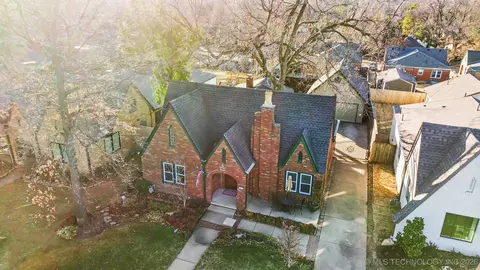 1544 S Columbia Pl, Tulsa, OK 74104