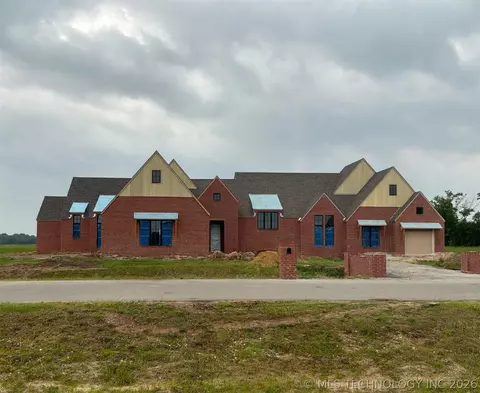 31750 E Two Socks Dr, Broken Arrow, OK 74014