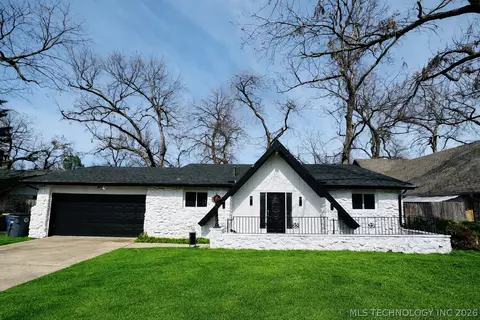 2107 E 52nd Pl, Tulsa, OK 74105