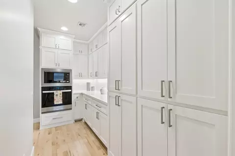 Kitchen - 107 E 164th Pl S, Glenpool, OK 74033 photo 5 of 5