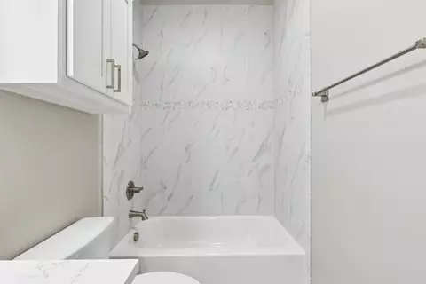 Bath - 107 E 164th Pl S, Glenpool, OK 74033 photo 8 of 10