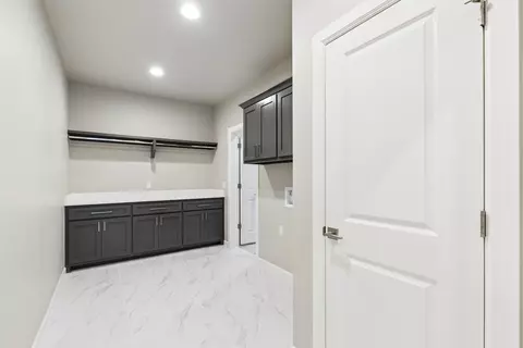 Other - 107 E 164th Pl S, Glenpool, OK 74033 photo 8 of 9