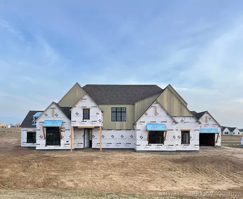 8519 E 109th St N, Owasso, OK 74055
