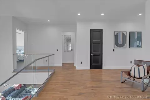 Entry Way - 129 E 34th St S, Tulsa, OK 74105 photo 9 of 12