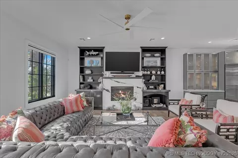Living - 129 E 34th St S, Tulsa, OK 74105 photo 1 of 10