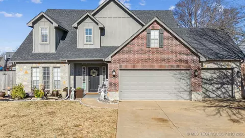 709 W 40th St S, Sand Springs, OK 74063