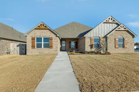 23277 E 107th St S, Broken Arrow, OK 74014