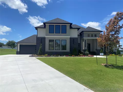 8117 Elgin St, Broken Arrow, OK 74014
