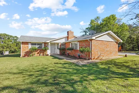 910 E Springdale Loop, Ardmore, OK 73401 photo 1