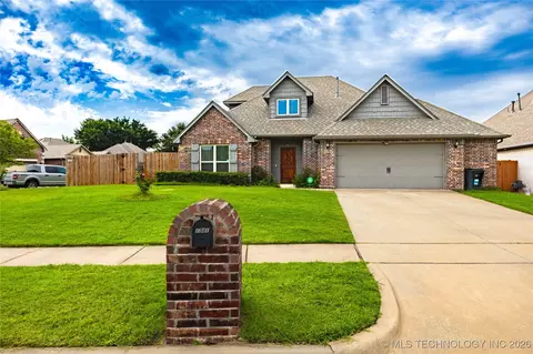 1301 W Elmira Pl, Broken Arrow, OK 74012