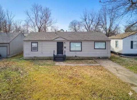 5926 E Newton Pl, Tulsa, OK 74115