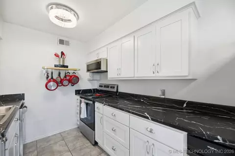 4860 E 68th Street 136, Tulsa, OK 74136 photo 6