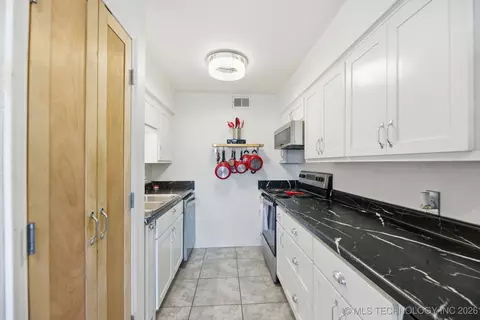 4860 E 68th Street 136, Tulsa, OK 74136 photo 5