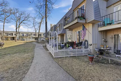 4860 E 68th Street 136, Tulsa, OK 74136 photo 2