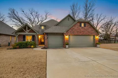 3227 Boardwalk Ct, Bartlesville, OK 74006