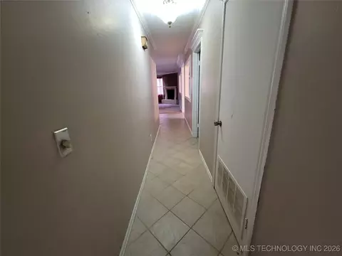 Entry Way - 395 Bower Rd, Eufaula, OK 74432 photo 2 of 2