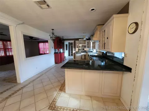 Kitchen - 395 Bower Rd, Eufaula, OK 74432 photo 1 of 3
