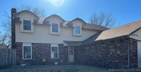 2911 E Augusta Ave, Muskogee, OK 74403