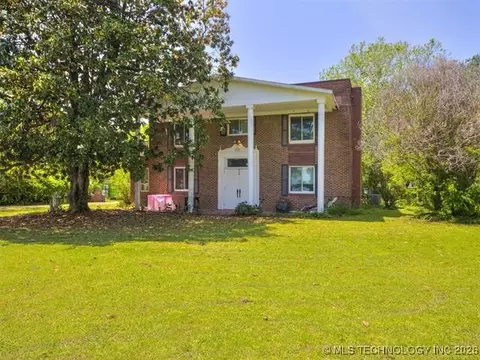 2831 S 24th St W, Muskogee, OK 74401