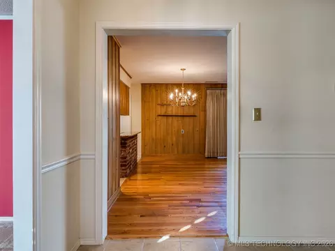 3759 E 46th Pl, Tulsa, OK 74135 photo 11
