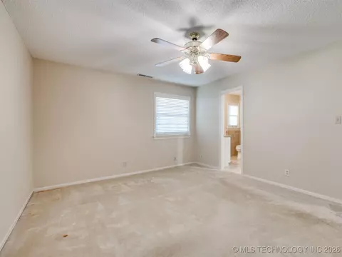 3759 E 46th Pl, Tulsa, OK 74135 photo 27