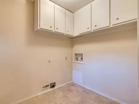 3759 E 46th Pl, Tulsa, OK 74135 photo 24