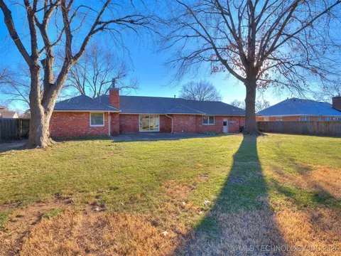 3759 E 46th Pl, Tulsa, OK 74135 photo 5