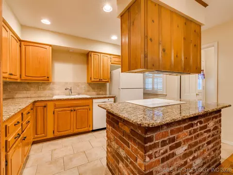 3759 E 46th Pl, Tulsa, OK 74135 photo 14