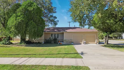 600 S Cherokee St, Catoosa, OK 74015