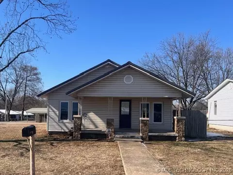 801 N Main St, Sallisaw, OK 74955