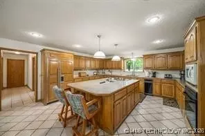 Kitchen - 4590 E 480 Rd, Pryor, OK 74361 photo 1 of 3