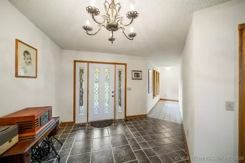 Entry Way - 4590 E 480 Rd, Pryor, OK 74361 photo 1 of 2