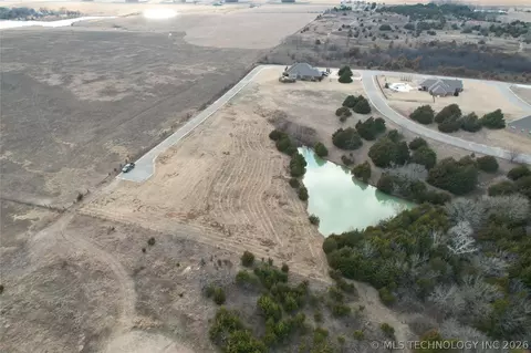 E Country Club Drive, Cushing, OK 74023