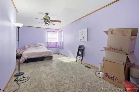 Bedroom - 760707 S County Road 3520 Rd, Cushing, OK 74023 photo 2 of 2
