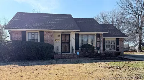 304 E Woodrow Pl, Tulsa, OK 74106