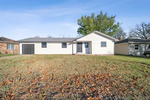 21 N Indianola St, Pryor, OK 74361