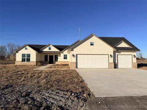 245 W 481 Rd, Pryor, OK 74361