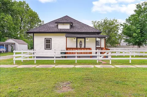 1207 E Broadway St, Muskogee, OK 74403