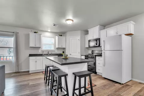 2618 E Oklahoma St, Tulsa, OK 74106 photo 7