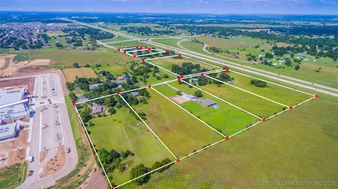 13510 E 122nd St N, Collinsville, OK 74021