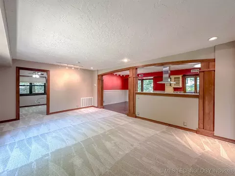 4411 E 72nd Pl, Tulsa, OK 74136 photo 33
