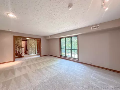 4411 E 72nd Pl, Tulsa, OK 74136 photo 31
