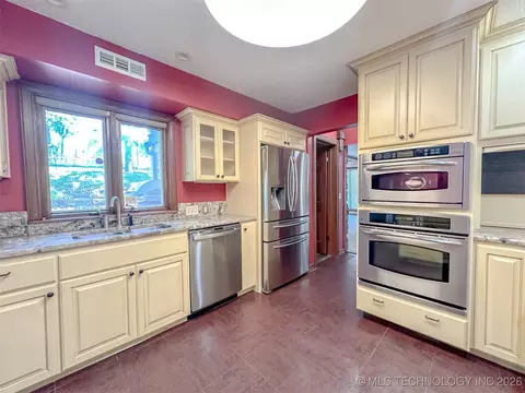 4411 E 72nd Pl, Tulsa, OK 74136 photo 27