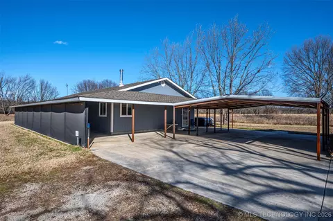 424398 Texanna Rd, Checotah, OK 74426